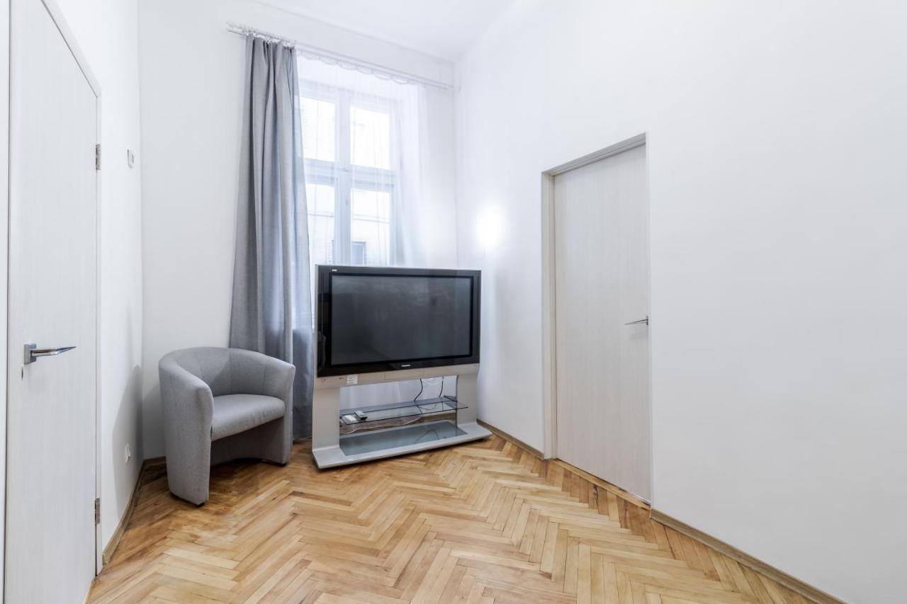 City Shalom Apartment Lviv Bagian luar foto