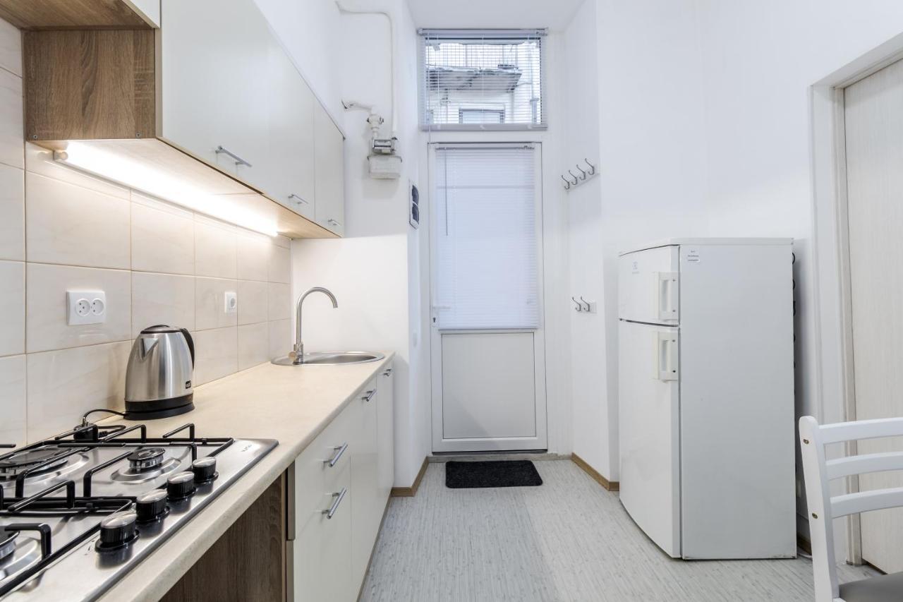 City Shalom Apartment Lviv Bagian luar foto